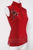 画像4: Ozz On / 菊刺繍ハイネックノースリーブトップス  赤 Y-26-03-16-119-OO-TO-SZ-ZY (4)