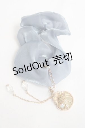 画像: axes femme / チャーム付きシュシュ  サックス Y-26-03-16-017-AX-ZA-SZ-ZY