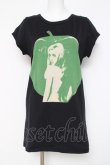 画像1: HYSTERIC GLAMOUR / APPLE GIRL 半袖Tシャツ F ブラック Y-26-03-16-128-PU-TO-SZ-ZY (1)