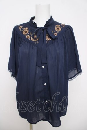 画像: axes femme / ひまわり刺繍楊柳ブラウス M 紺 Y-26-03-18-011-AX-BL-SZ-ZY