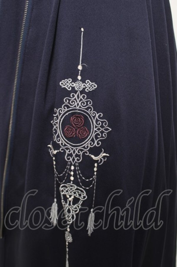 画像3: axes femme / チャイナ風刺繍キャミワンピース  紺 Y-26-03-18-097-AX-OP-SZ-ZY (3)