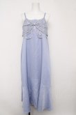 画像1: axes femme / ビッグレースリボンキャミワンピース F ブルー Y-26-03-18-103-AX-OP-SZ-ZY (1)