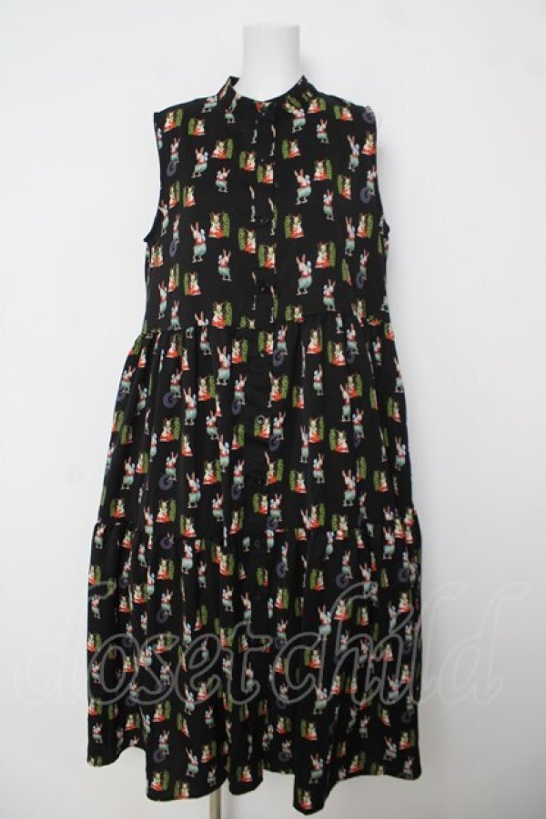 画像1: axes femme / 前ボタンノースリワンピース F 黒 Y-26-03-18-106-AX-OP-SZ-ZY (1)