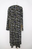 画像2: axes femme / 小花プリントチョーカーワンピース M 黒 Y-26-03-18-116-AX-OP-SZ-ZY (2)