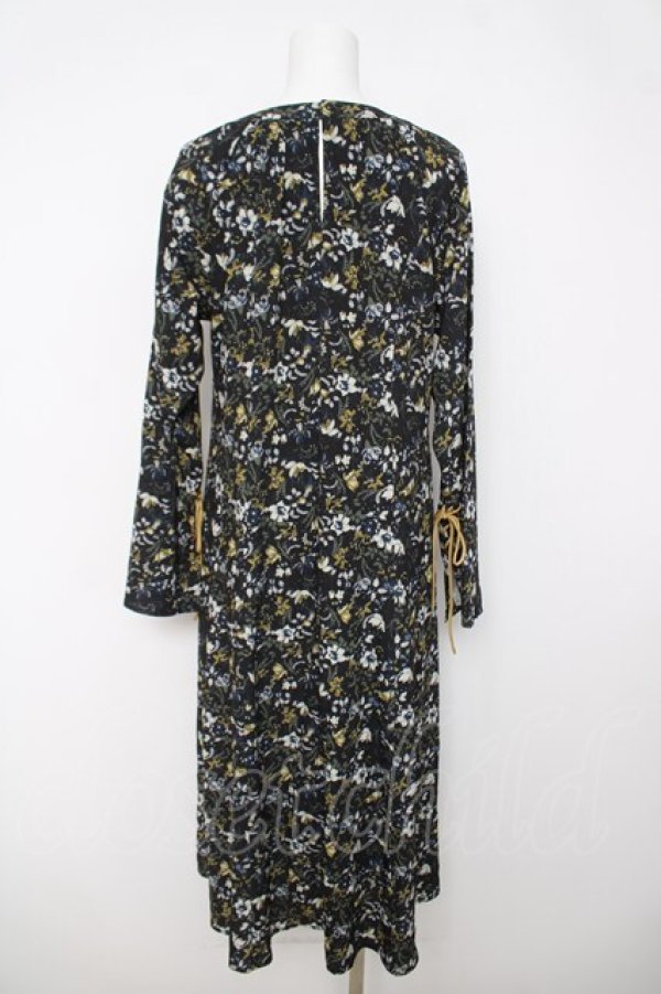 画像2: axes femme / 小花プリントチョーカーワンピース M 黒 Y-26-03-18-116-AX-OP-SZ-ZY (2)