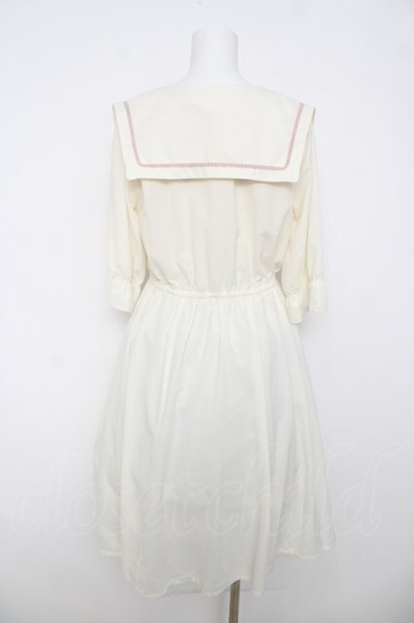 画像2: axes femme / 刺繍入セーラー襟ワンピース F 生成り Y-26-03-18-123-AX-OP-SZ-ZY (2)