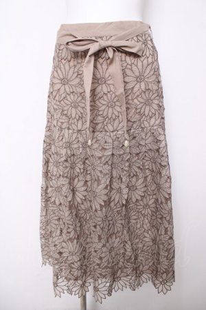 画像: axes femme / フラワーレースロングスカート M ベージュ Y-26-03-18-182-AX-SK-SZ-ZY