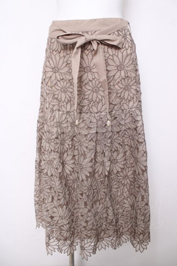 画像1: axes femme / フラワーレースロングスカート M ベージュ Y-26-03-18-182-AX-SK-SZ-ZY (1)