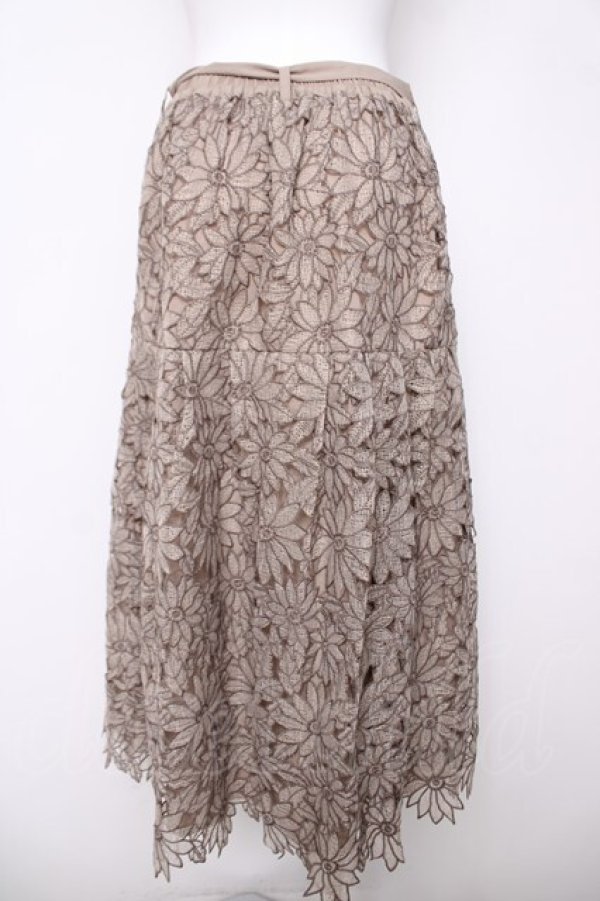 画像2: axes femme / フラワーレースロングスカート M ベージュ Y-26-03-18-182-AX-SK-SZ-ZY (2)
