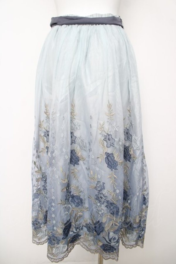 画像2: axes femme / グラデチュール刺繍スカート M サックス Y-26-03-18-183-AX-SK-SZ-ZY (2)