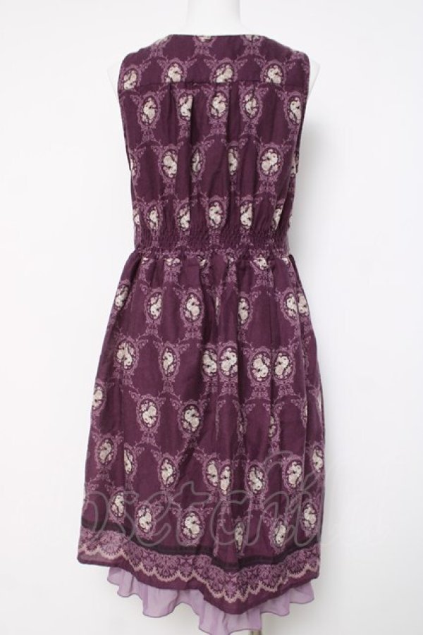 画像2: axes femme / ブローチ付きオーナメント柄ワンピース M 紫 Y-26-03-20-080-AX-OP-SZ-ZY (2)