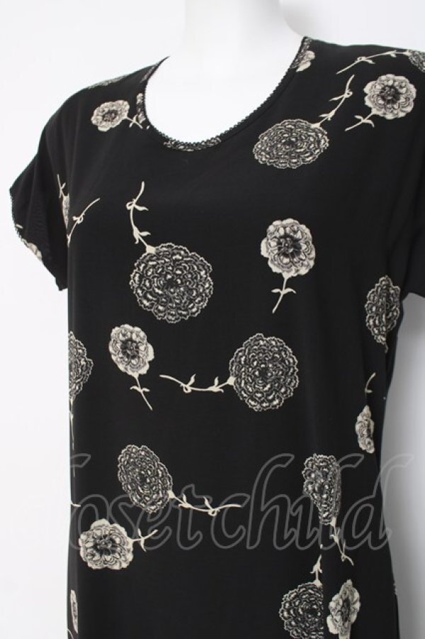画像2: KANEKO ISAO / カーネーション柄ワンピース F 黒 Y-26-03-20-112-EL-OP-SZ-ZY (2)