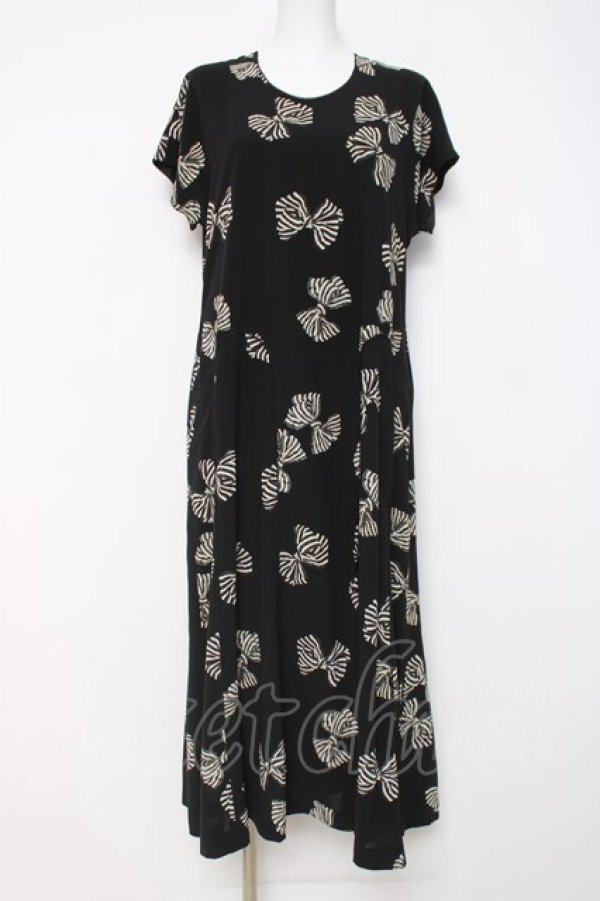 画像1: KANEKO ISAO / ストライプリボン柄半袖ワンピース F 黒 Y-26-03-20-114-EL-OP-SZ-ZY (1)