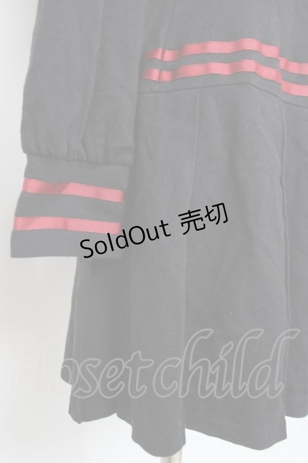 画像4: PUTUMAYO / ラインプリーツうさ耳ワンピ F 黒/赤 Y-26-03-20-137-PT-OP-SZ-ZY (4)