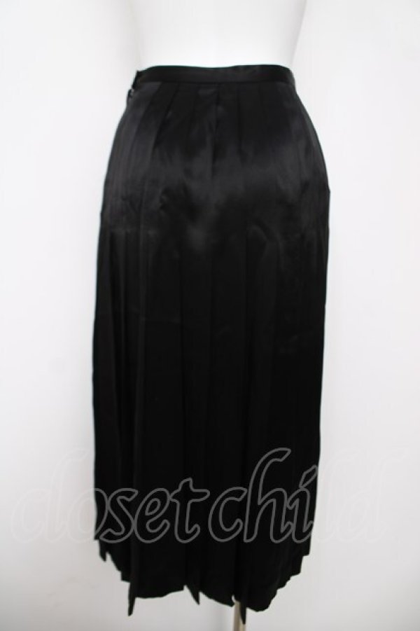 画像2: INGEBORG / サテンプリーツスカート  黒 Y-26-03-20-177-LO-SK-SZ-ZY (2)
