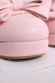 画像5: Amavel / ファーぽんリボン付クロスパンプス LL ピンク Y-26-03-20-016-CA-SH-SZ-ZY (5)