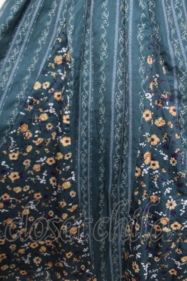 画像3: axes femme / パッチワーク柄フリルワンピ  グリーン Y-26-03-21-048-AX-OP-SZ-ZY (3)