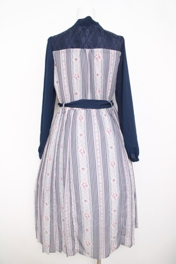 画像2: axes femme / レトロモチーフボータイワンピース M ラベンダー Y-26-03-21-050-AX-OP-SZ-ZY (2)