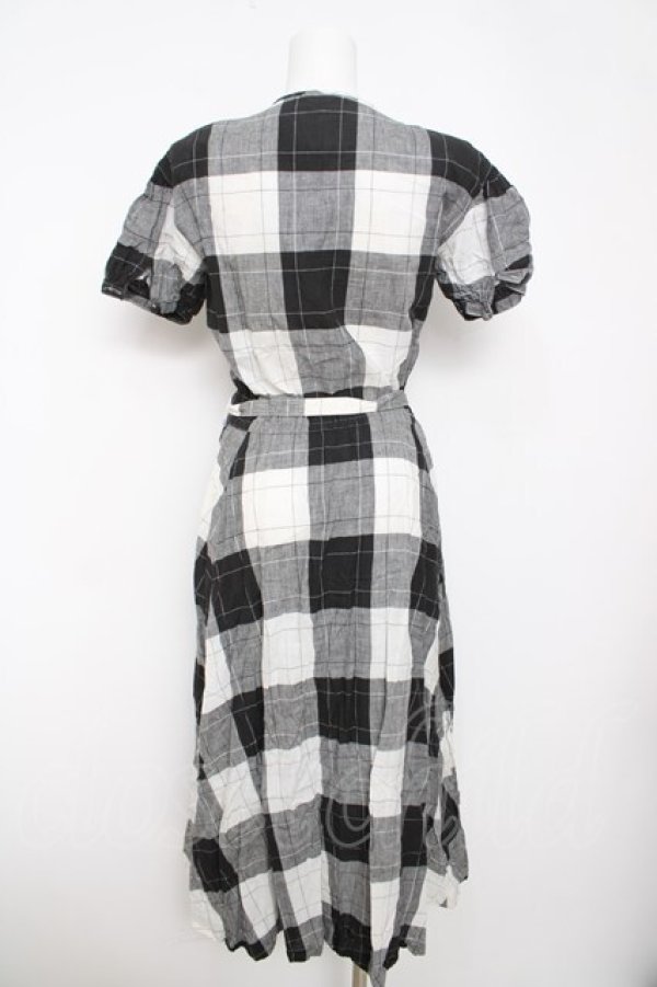 画像2: INGEBORG / チェック柄ワンピース F 黒 Y-26-03-22-057-LO-OP-SZ-ZY (2)