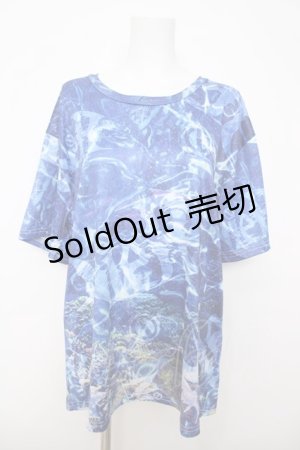 画像: NieR Clothing / 転写柄Tシャツ  青 Y-26-03-22-027-PU-TO-SZ-ZY