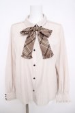 画像1: axes femme / リボンタイ付プチフリルブラウス  生成り Y-26-03-24-049-AX-BL-SZ-ZY (1)