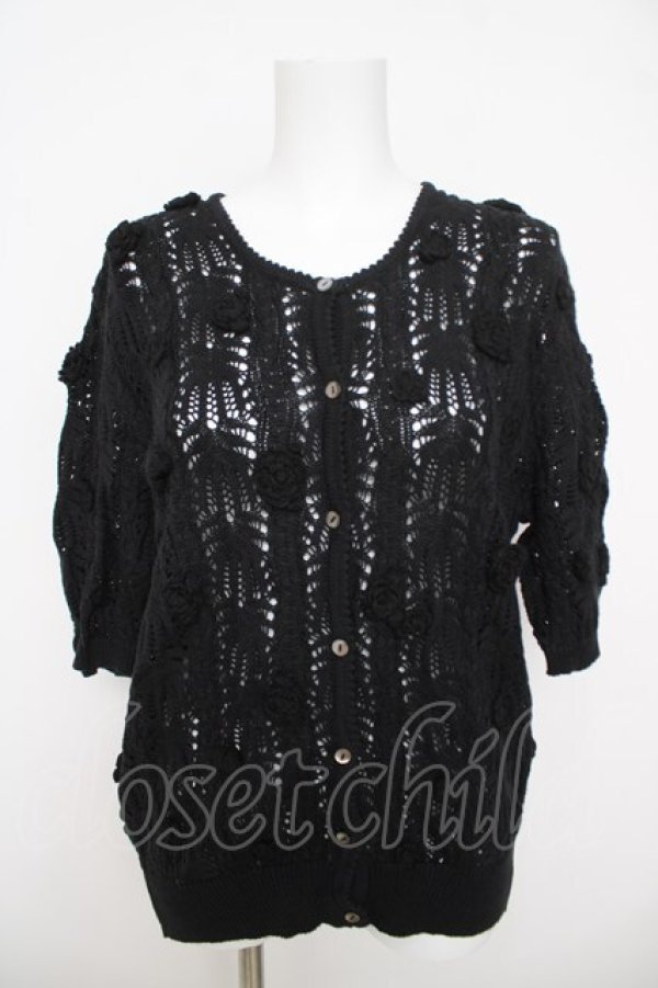 画像1: INGEBORG / カメリアモチーフ半袖ニットカーディガン  黒 Y-26-03-24-055-LO-TO-SZ-ZY (1)