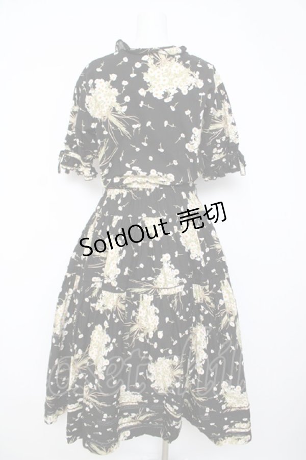 画像2: WONDERFUL WORLD / ひな菊ワンピース F ブラック Y-26-03-24-080-LO-OP-SZ-ZY (2)