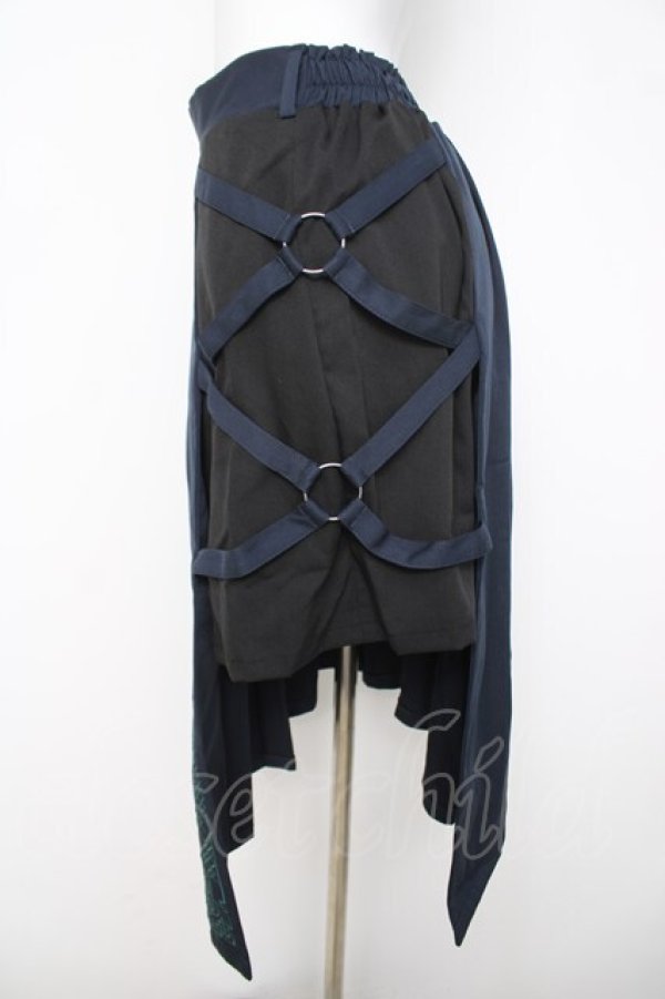 画像2: axes femme POETIQUE / クロスベルト麻雀刺繍スカート  紺 Y-26-03-24-108-AX-SK-SZ-ZY (2)