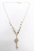 画像3: axes femme / 鍵モチーフネックレス  ゴールド Y-26-03-24-001-AX-CO-SZ-ZY (3)