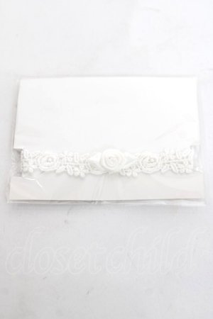 画像: marcHenTica / Arboralis Frillチョーカー  白 Y-26-03-26-004-LO-AC-SZ-ZY