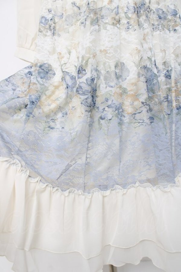 画像4: axes femme / フラワーパネルプリントレースワンピース F サックス Y-26-03-26-068-AX-OP-SZ-ZY (4)