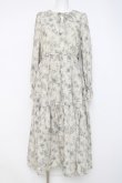 画像1: axes femme POETIQUE / クラシックフラワーワンピース M ベージュ Y-26-03-26-072-AX-OP-SZ-ZY (1)
