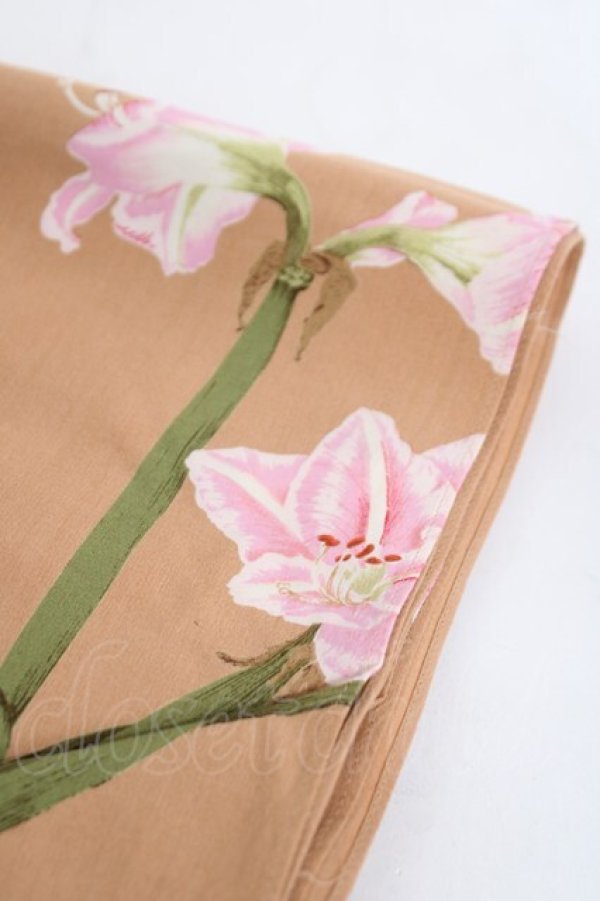 画像2: INGEBORG / フラワー大判スカーフ  ベージュ Y-26-03-26-020-LO-ZA-SZ-ZY (2)