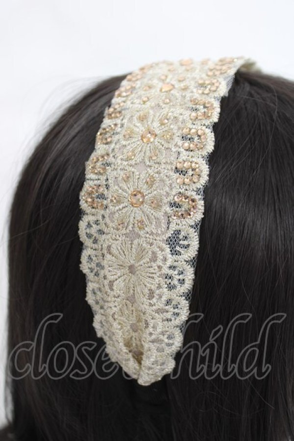 画像3: axes femme / ビジュー付きレースカチューシャ  ベージュ Y-26-03-26-033-AX-ZA-SZ-ZY (3)