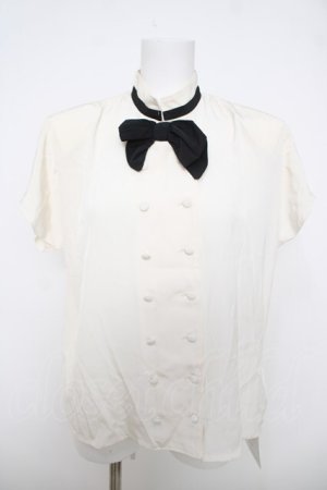 画像: INGEBORG / リボン付きダブルボタンブラウス  生成り Y-26-03-28-053-LO-BL-SZ-ZY