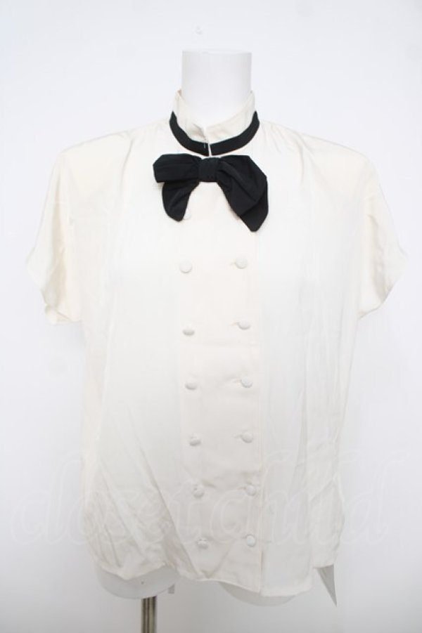 画像1: INGEBORG / リボン付きダブルボタンブラウス  生成り Y-26-03-28-053-LO-BL-SZ-ZY (1)