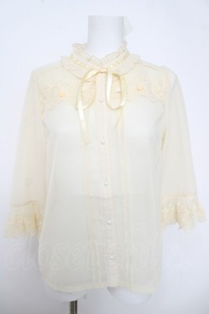 画像: axes femme / プチローズ×リボンレースブラウス F イエロー Y-26-03-28-008-AX-BL-SZ-ZY