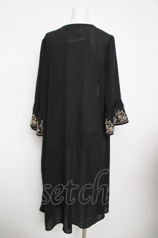 画像2: axes femme / 刺繍入りロングガウンカーディガン M 黒 Y-26-03-30-072-AX-OP-SZ-ZY (2)