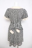 画像2: axes femme POETIQUE / 小花ギンガムチェックワンピース  黒 Y-26-03-30-083-AX-OP-SZ-ZY (2)