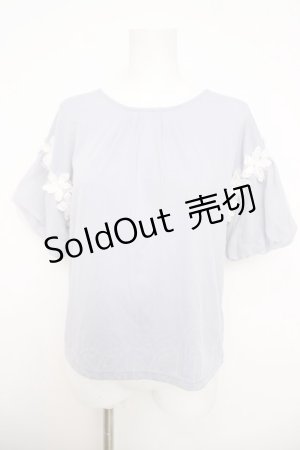 画像: axes femme / フラワーレースパフ袖リブプルオーバー F サックス Y-26-03-30-030-AX-TO-SZ-ZY