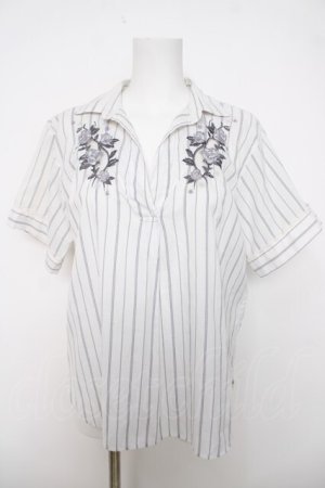 画像: axes femme / チュール透けお花刺繍シャツ M オフシロ Y-26-04-01-062-AX-BL-SZ-ZY