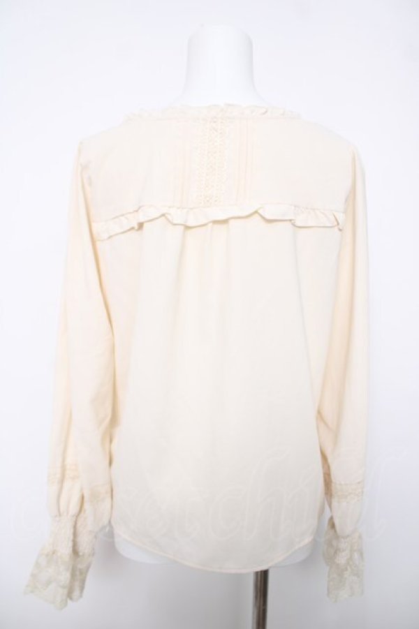 画像2: axes femme / 20th/フリルブラウス  生成り Y-26-04-03-054-AX-BL-SZ-ZY (2)