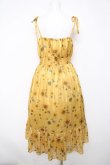 画像2: axes femme / ひまわり柄キャミワンピース  イエロー Y-26-04-03-097-AX-OP-SZ-ZY (2)