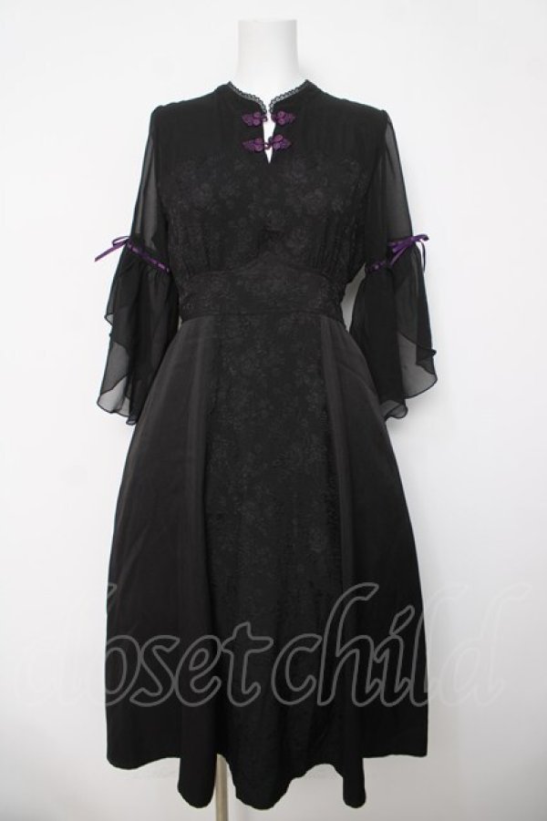 画像1: axes femme POETIQUE / チャイナボタンフレア袖ワンピース  黒 Y-26-04-03-109-AX-OP-SZ-ZY (1)