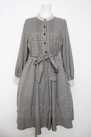 画像: axes femme POETIQUE / POETIQUE×柴田あやなさんコラボチェックワンピース  黒 Y-26-04-03-114-AX-OP-SZ-ZY