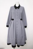 画像1: axes femme / 襟デザイン連釦バイカラーワンピース  ブルーグレー Y-26-04-03-116-AX-OP-SZ-ZY (1)