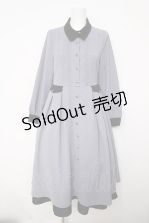 画像: axes femme / 襟デザイン連釦バイカラーワンピース  ブルーグレー Y-26-04-03-116-AX-OP-SZ-ZY