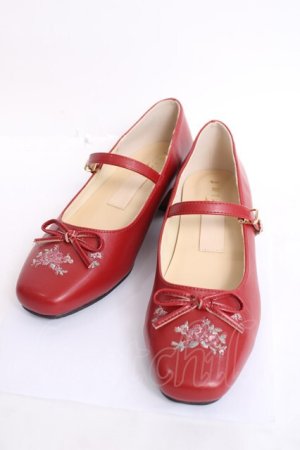 画像: F i.n.t / リボン付き小花刺繍バレエパンプス L 赤 Y-26-04-05-054-CA-SH-SZ-ZY