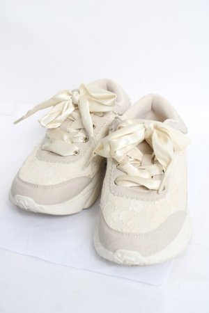 画像: m petit by misako / リボンレース スニーカー L 生成り Y-26-04-05-056-LO-SH-SZ-ZY