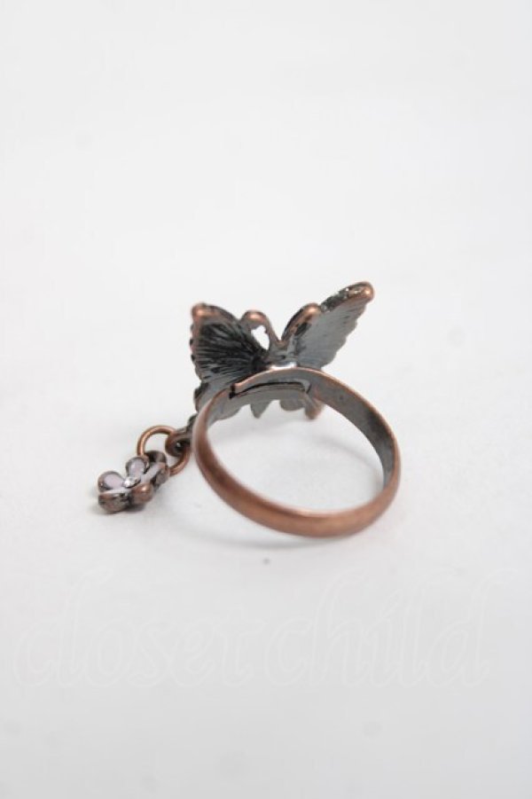 画像2: axes femme / 蝶×花リング  アンティークゴールド Y-26-04-05-002-AX-AC-SZ-ZY (2)